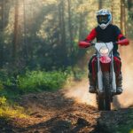 Comment conduire une moto tout-terrain : le guide ultime